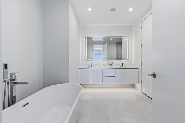 220 Lake Shore Drive 1205, Lake Park, FL 33403