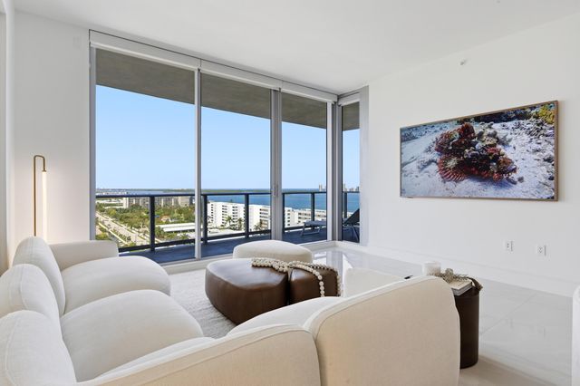 220 Lake Shore Drive 1205, Lake Park, FL 33403