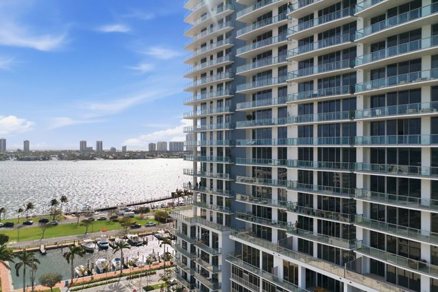 220 Lake Shore Drive 1205, Lake Park, FL 33403