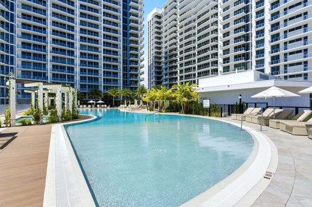 220 Lake Shore Drive 1205, Lake Park, FL 33403