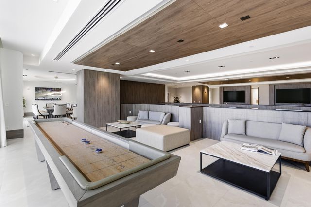 220 Lake Shore Drive 1205, Lake Park, FL 33403