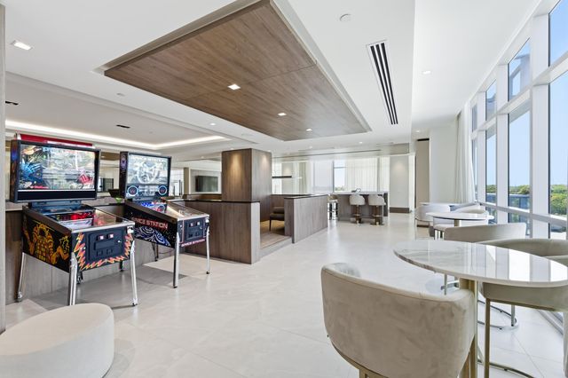 220 Lake Shore Drive 1205, Lake Park, FL 33403