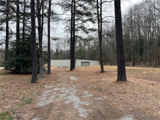 11949 Hogans Aly, Chester, VA 23836