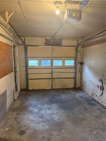 9708 E 67th Terrace, Raytown, MO 64133