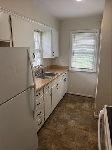 9708 E 67th Terrace, Raytown, MO 64133