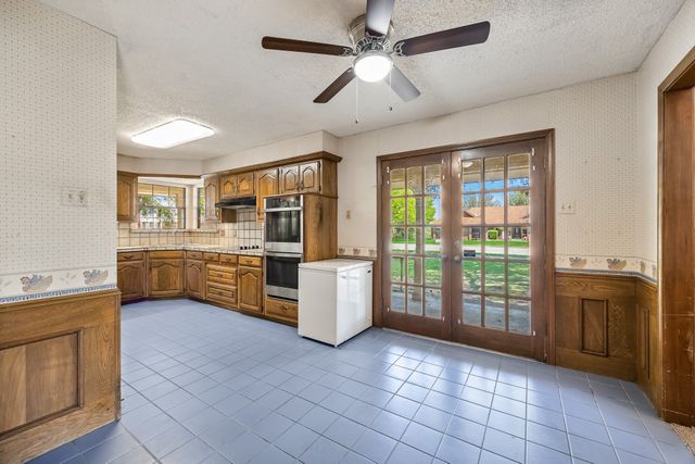 2106 Meadowview Circle, Garland, TX 75043