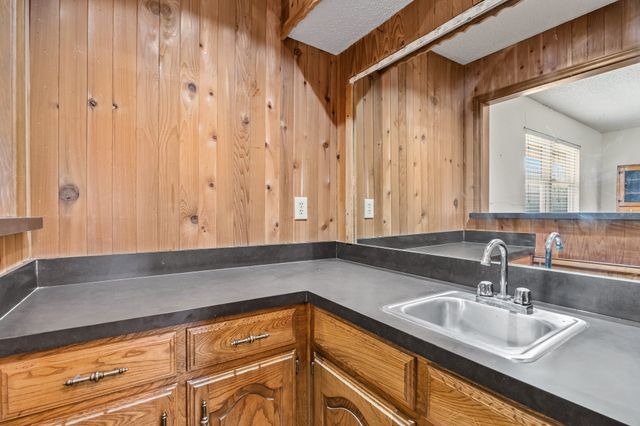 2106 Meadowview Circle, Garland, TX 75043