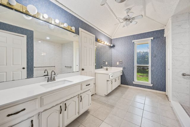 2106 Meadowview Circle, Garland, TX 75043