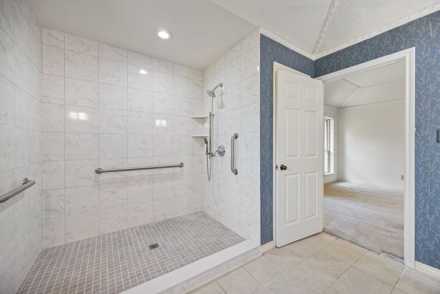 2106 Meadowview Circle, Garland, TX 75043