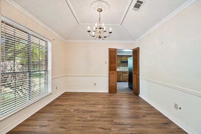 2106 Meadowview Circle, Garland, TX 75043