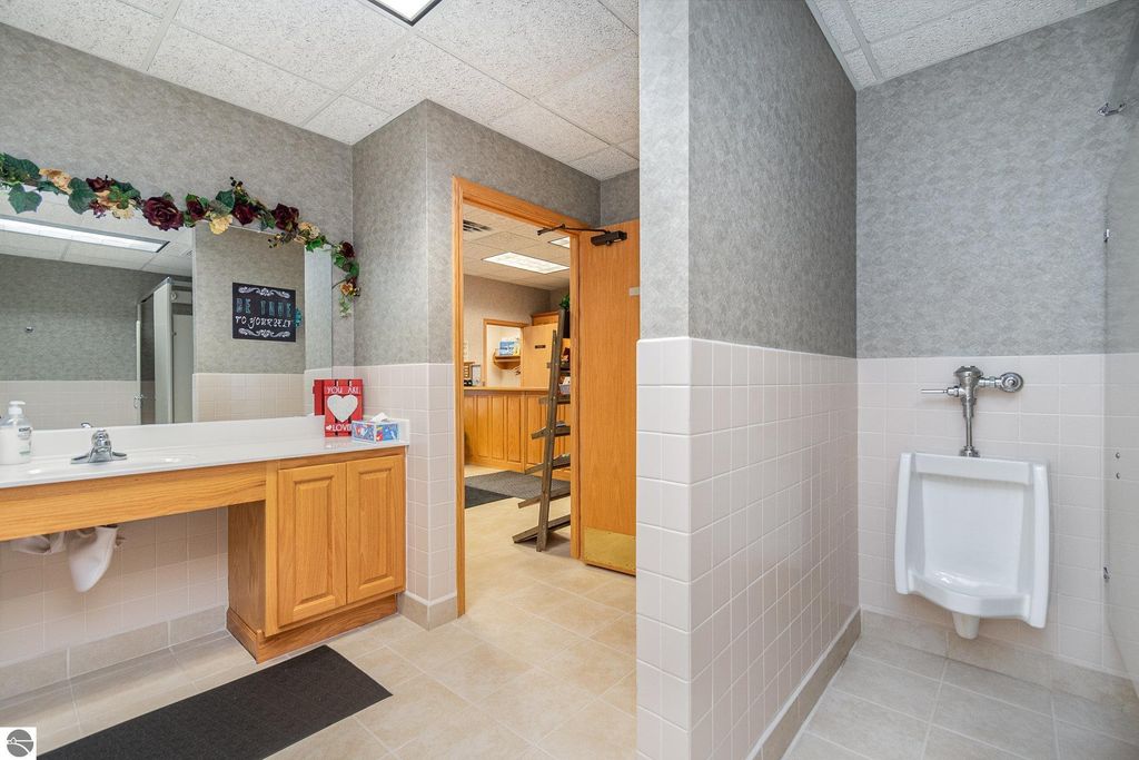 Image 16 of property listing at 4093 M-65, Hale, MI 48739