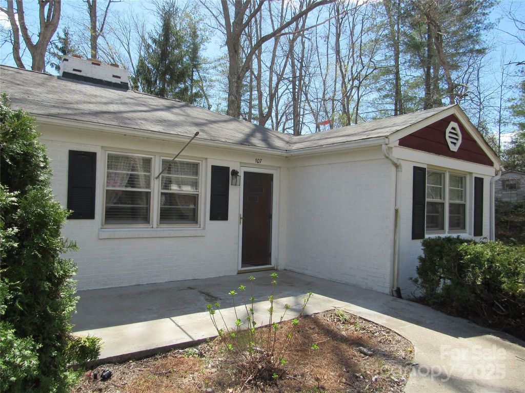 107 9th Street, Black Mountain, NC 28711