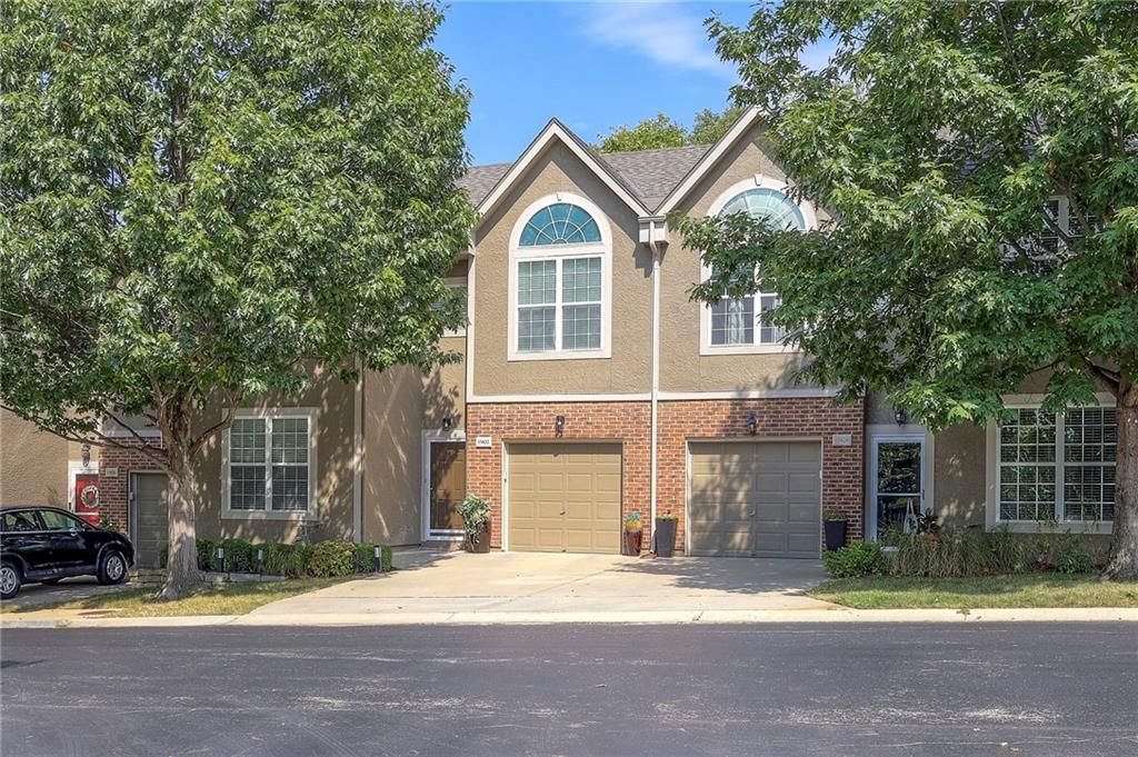 15832 W 61ST Street, Shawnee, KS 66217