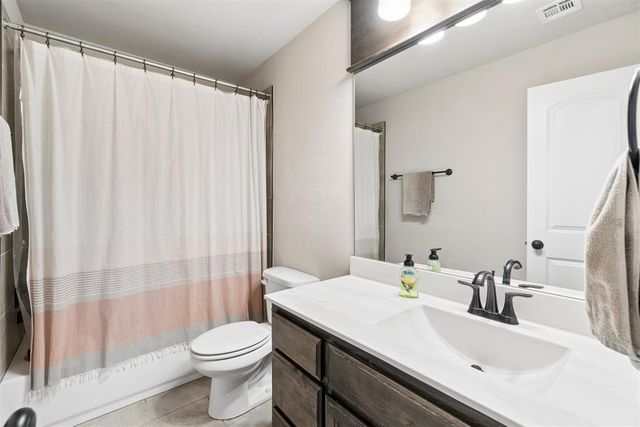 18401 Groveton Boulevard, Edmond, OK 73012