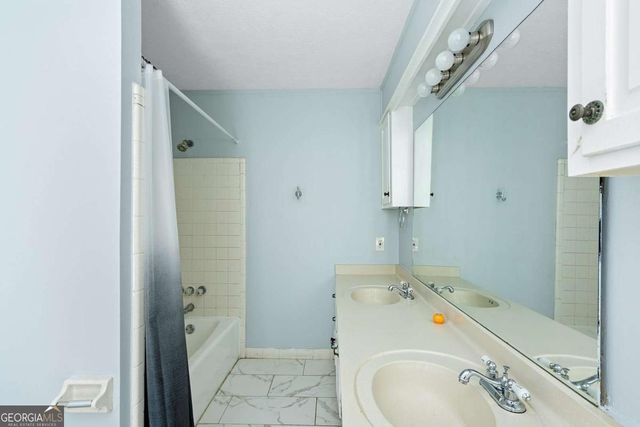 140 Old Fairburn Close SW, South Fulton, GA 30331