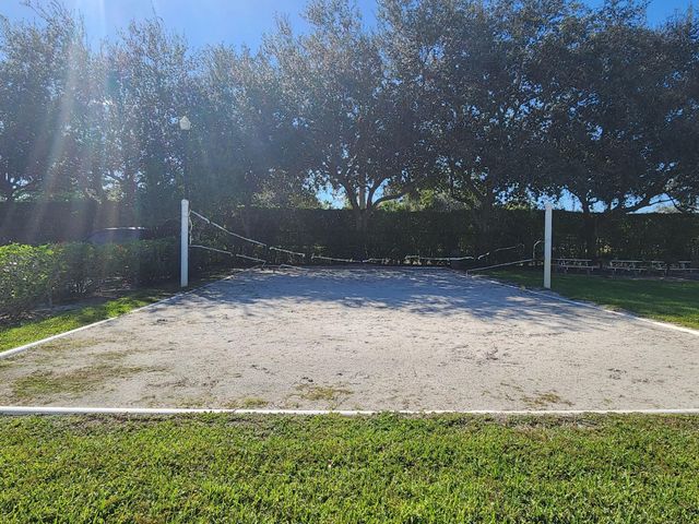 2060 Greenview Shores Boulevard 305, Wellington, FL 33414