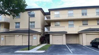 2060 Greenview Shores Boulevard 305, Wellington, FL 33414