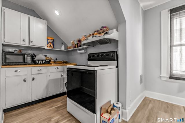 156 Halley Avenue, Fairfield, CT 06825