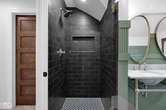 2730 Sutherland Avenue, Indianapolis, IN 46205