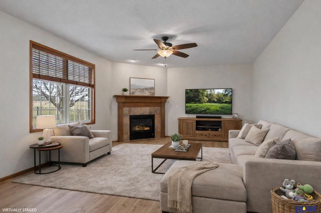 6851 Shadow Ridge Road, Lincoln, NE 68512