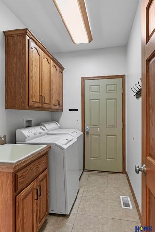 6851 Shadow Ridge Road, Lincoln, NE 68512