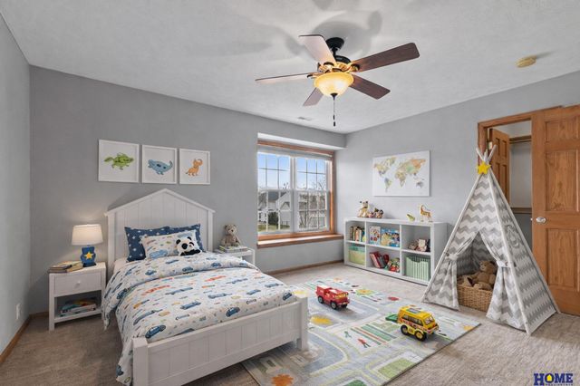 6851 Shadow Ridge Road, Lincoln, NE 68512