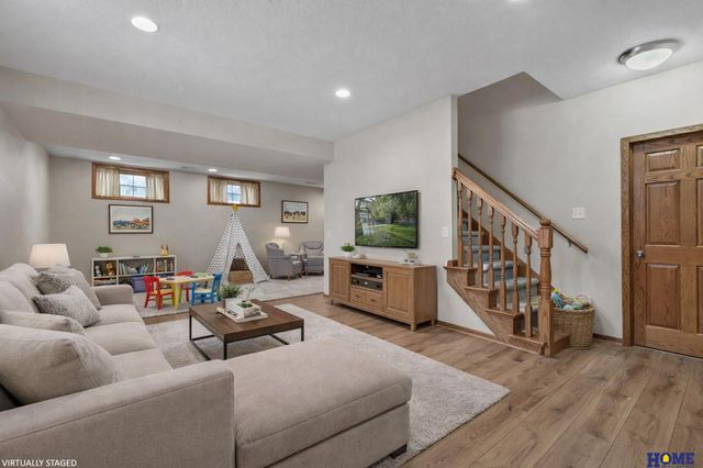 6851 Shadow Ridge Road, Lincoln, NE 68512