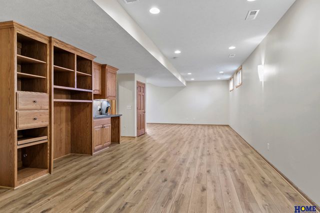 6851 Shadow Ridge Road, Lincoln, NE 68512