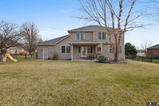 6851 Shadow Ridge Road, Lincoln, NE 68512