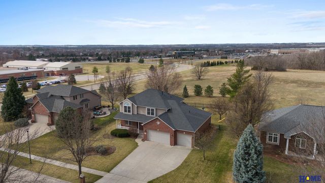 6851 Shadow Ridge Road, Lincoln, NE 68512