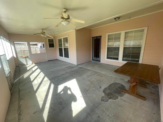 218 Edgehaven Dr, Baton Rouge, LA 70810