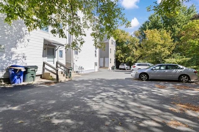 377 Manchester Street, Manchester, NH 03103