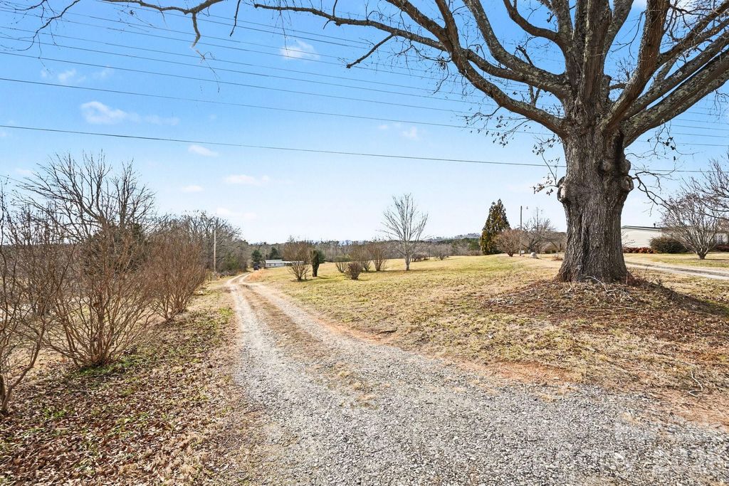 5431 Polkville Road, Casar, NC 28020