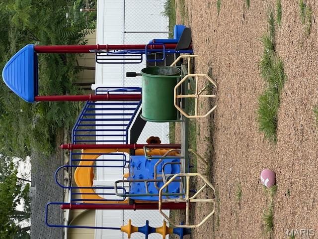 1162 E Karsch Boulevard, Farmington, MO 63640