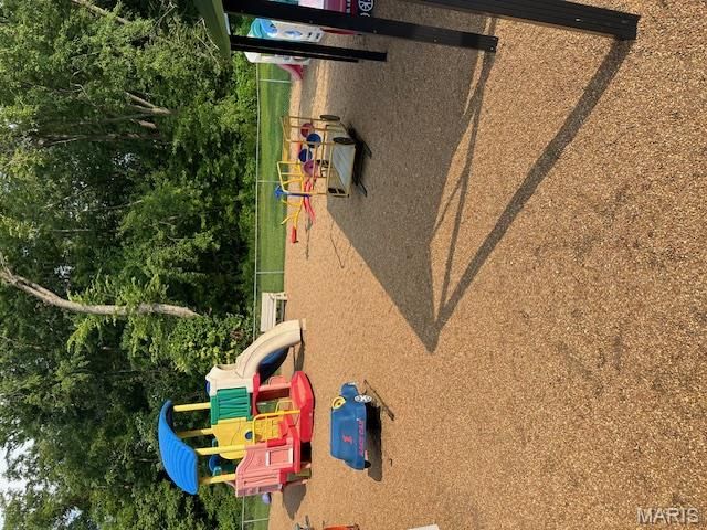 1162 E Karsch Boulevard, Farmington, MO 63640