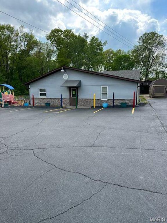 1162 E Karsch Boulevard, Farmington, MO 63640