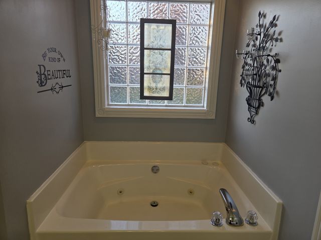 2102 Salem Woods Dr, Rockvale, TN 37153