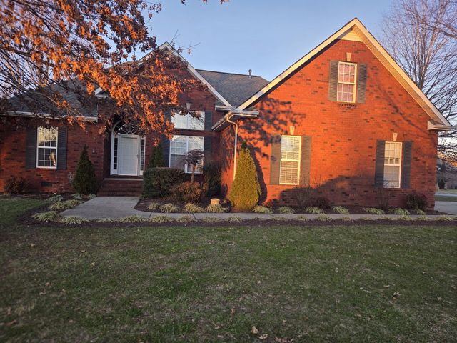 2102 Salem Woods Dr, Rockvale, TN 37153