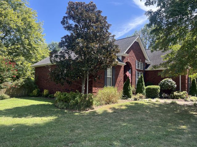 2102 Salem Woods Dr, Rockvale, TN 37153