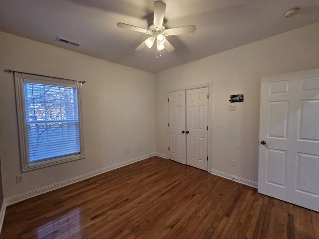 2102 Salem Woods Dr, Rockvale, TN 37153