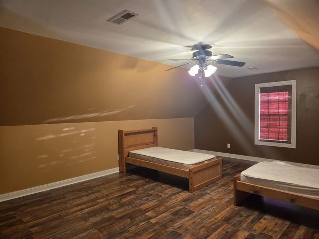 2102 Salem Woods Dr, Rockvale, TN 37153