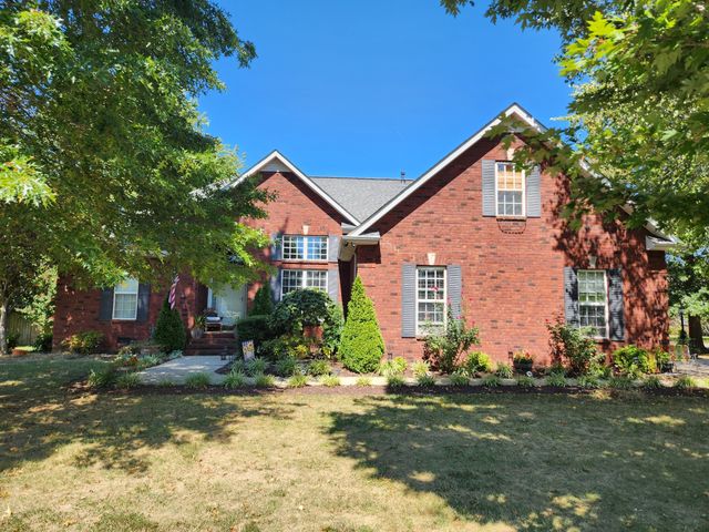 2102 Salem Woods Dr, Rockvale, TN 37153