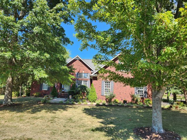 2102 Salem Woods Dr, Rockvale, TN 37153