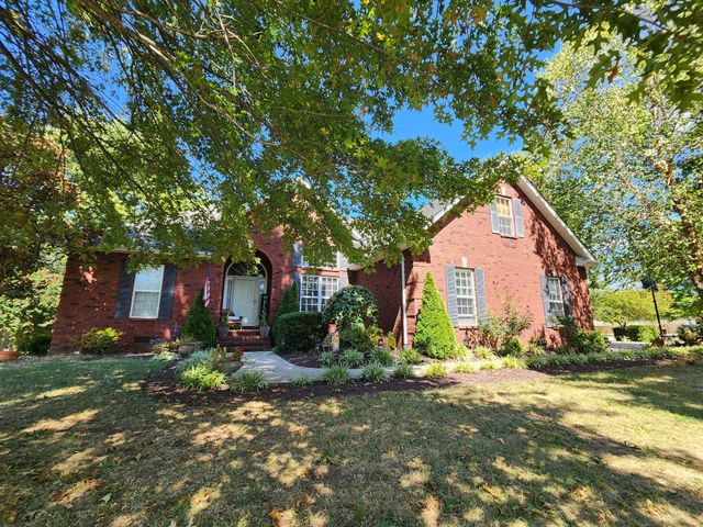 2102 Salem Woods Dr, Rockvale, TN 37153