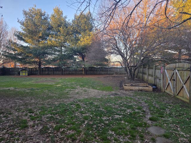 2102 Salem Woods Dr, Rockvale, TN 37153