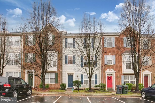 13665 SAINT JOHNS WOOD PL, Herndon, VA 20171
