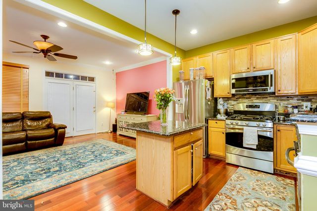 13665 SAINT JOHNS WOOD PL, Herndon, VA 20171