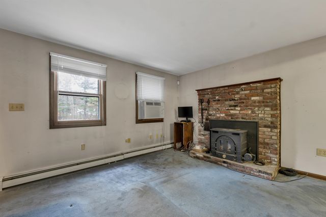 12 Blueberry Road, Windham, NH 03087