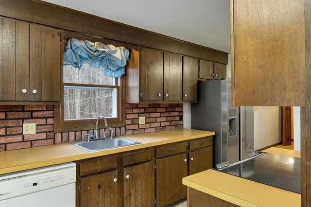 12 Blueberry Road, Windham, NH 03087