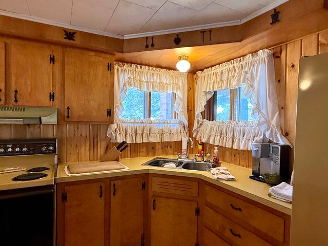 4508 Mohawk Trail, Gladwin, MI 48624